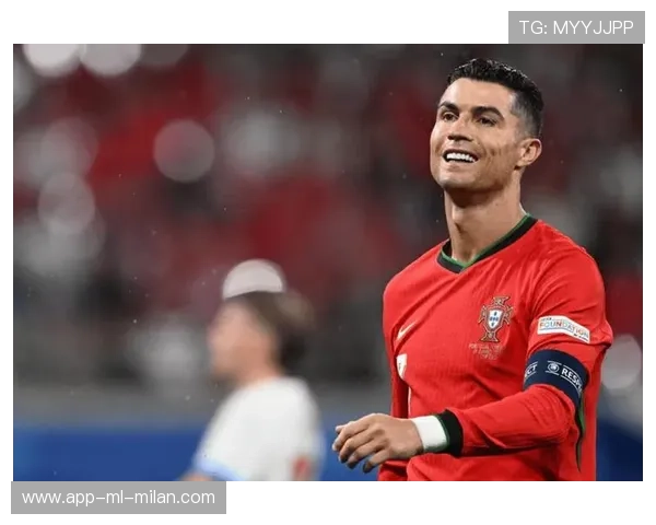 AC米兰追C罗式致命终结者：意甲梦之队的新锋线传奇