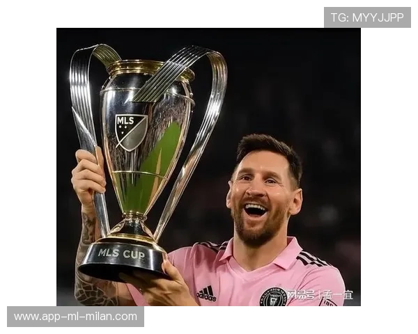 冠军时刻含泪出现,梅西挚友未获登场资格情绪崩溃离场 冠军时刻含泪出现,梅西挚友未获登场资格情绪崩溃离场