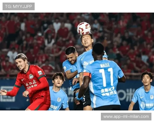 大连英博边路替换跑动效果显著,连带压迫增大 大连英博边路替换跑动效果显著,连带压迫增大